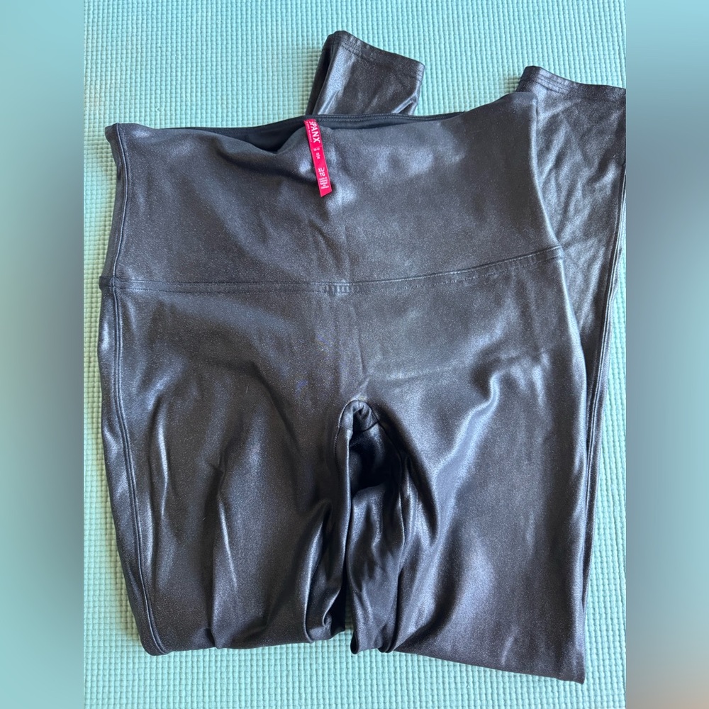 XL SPANX Metallic Gray Leggings